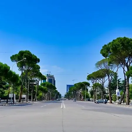 Chic Retreat In Blloku Lägenhet Tirana